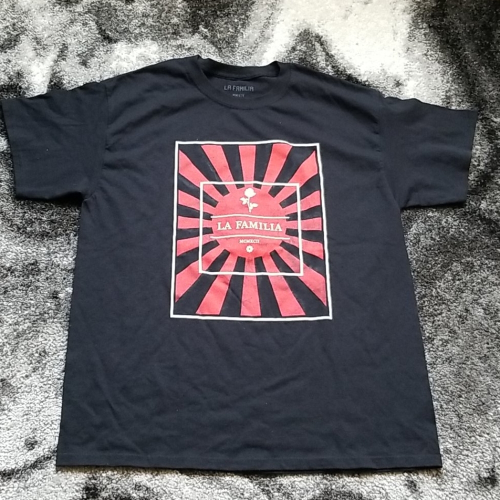 La Familia Tee Shirt